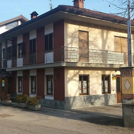Отель Ristorante Buasca Куорнье Экстерьер фото
